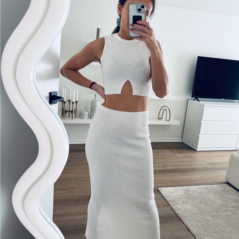 Bershka White Ribbed Knit Midi Skirt Set